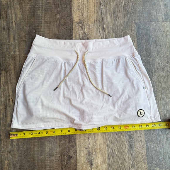 Vuori Women’s Sea breeze Skort White Drawstrings Medium M - Picture 8 of 8
